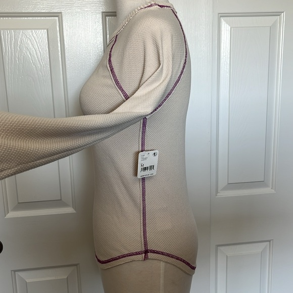 🥳Hp🥳 Free People She’s Reversible Waffle Knit Nordic Cuff Top - Picture 8 of 15